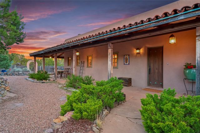 10 Miners Trail, Santa Fe, NM 87508