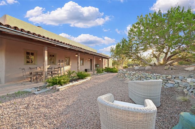10 Miners Trail, Santa Fe, NM 87508