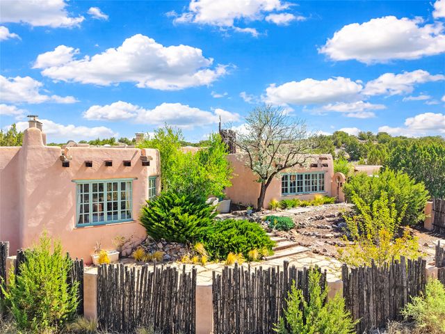 10 Miners Trail, Santa Fe, NM 87508