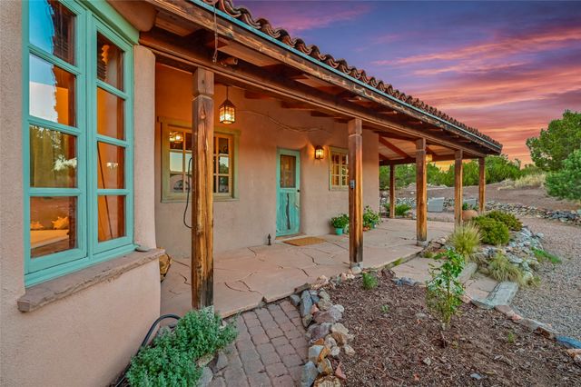 10 Miners Trail, Santa Fe, NM 87508