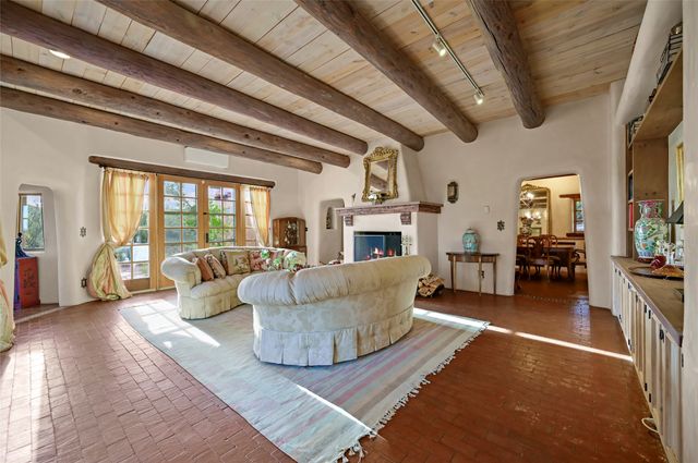 10 Miners Trail, Santa Fe, NM 87508