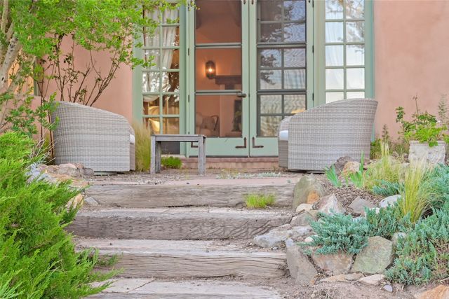 10 Miners Trail, Santa Fe, NM 87508