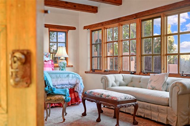 10 Miners Trail, Santa Fe, NM 87508