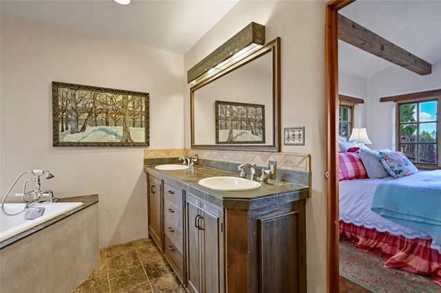 10 Miners Trail, Santa Fe, NM 87508