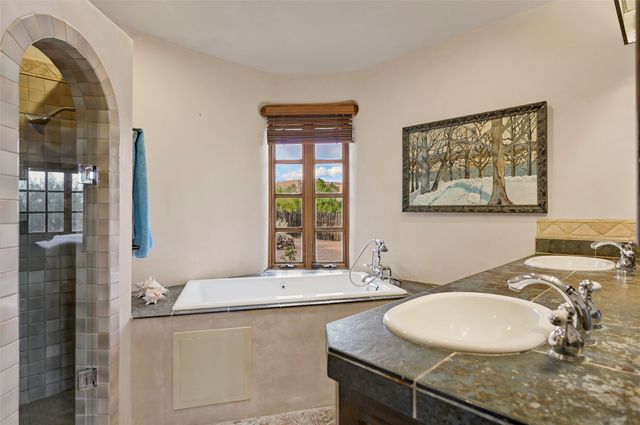 10 Miners Trail, Santa Fe, NM 87508