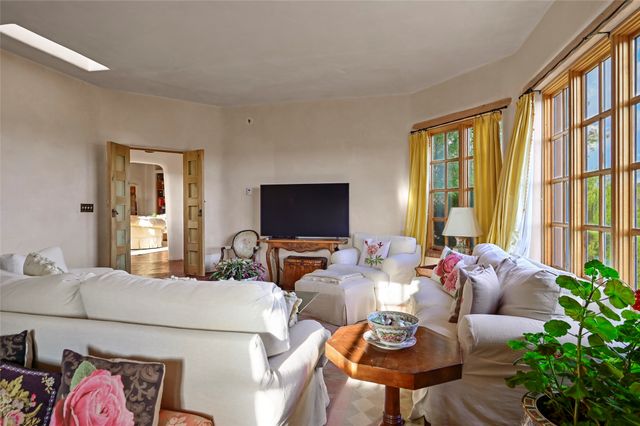 10 Miners Trail, Santa Fe, NM 87508