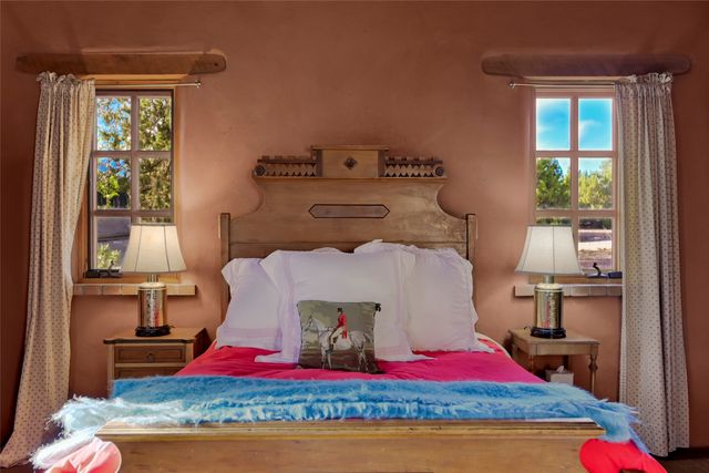 10 Miners Trail, Santa Fe, NM 87508