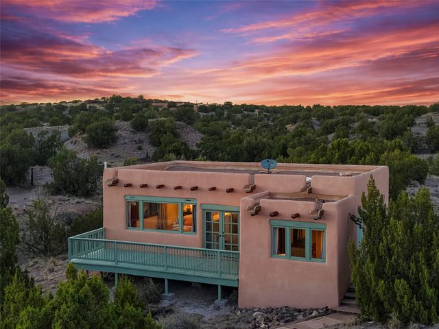 10 Miners Trail, Santa Fe, NM 87508