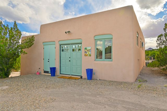 10 Miners Trail, Santa Fe, NM 87508