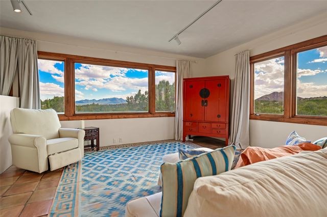 10 Miners Trail, Santa Fe, NM 87508