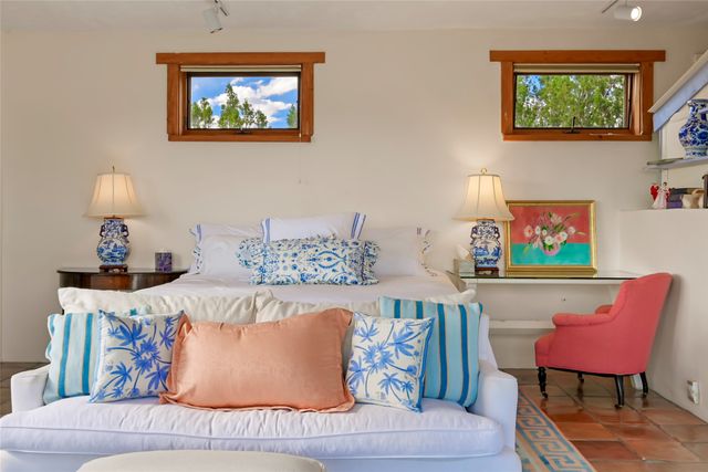 10 Miners Trail, Santa Fe, NM 87508