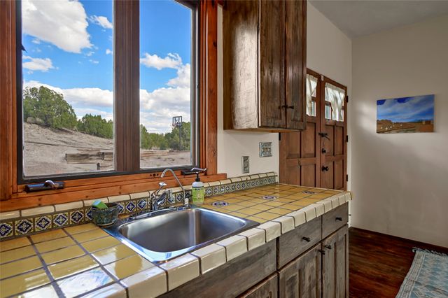 10 Miners Trail, Santa Fe, NM 87508