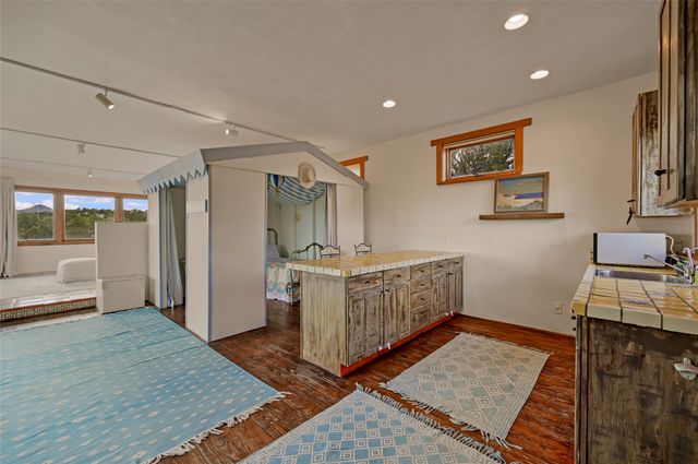 10 Miners Trail, Santa Fe, NM 87508