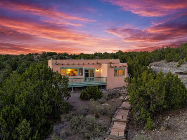10 Miners Trail, Santa Fe, NM 87508