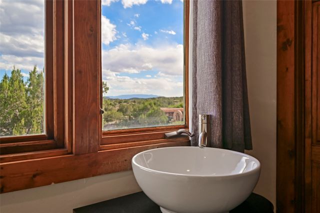 10 Miners Trail, Santa Fe, NM 87508