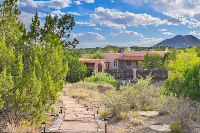 10 Miners Trail, Santa Fe, NM 87508