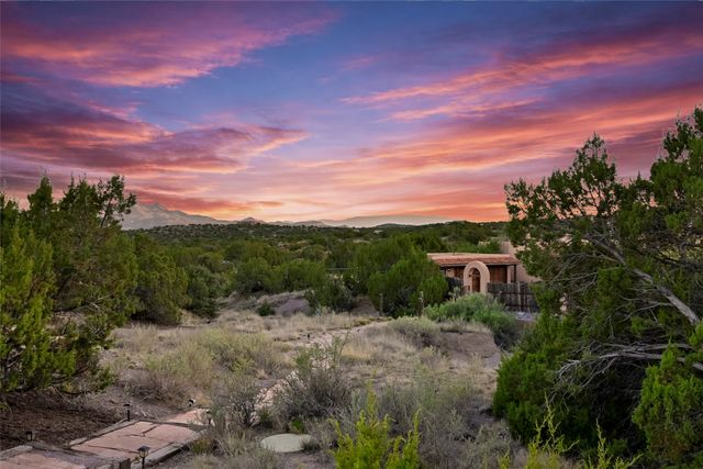 10 Miners Trail, Santa Fe, NM 87508