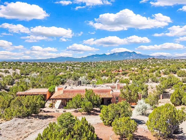 10 Miners Trail, Santa Fe, NM 87508