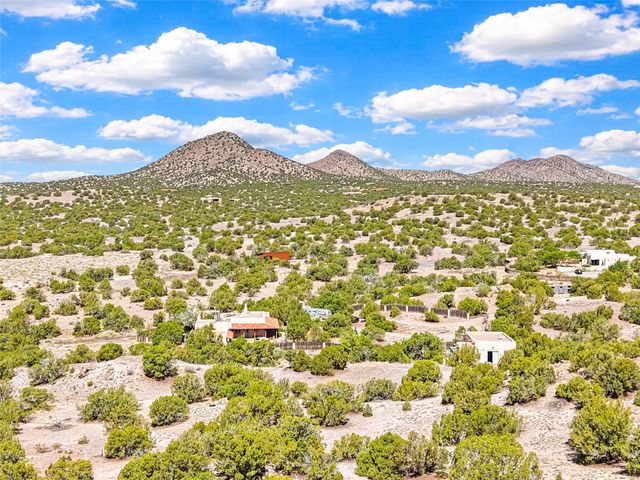 10 Miners Trail, Santa Fe, NM 87508