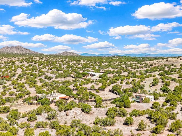10 Miners Trail, Santa Fe, NM 87508