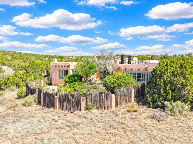 10 Miners Trail, Santa Fe, NM 87508