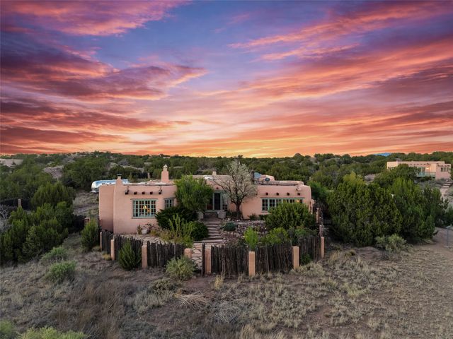 10 Miners Trail, Santa Fe, NM 87508