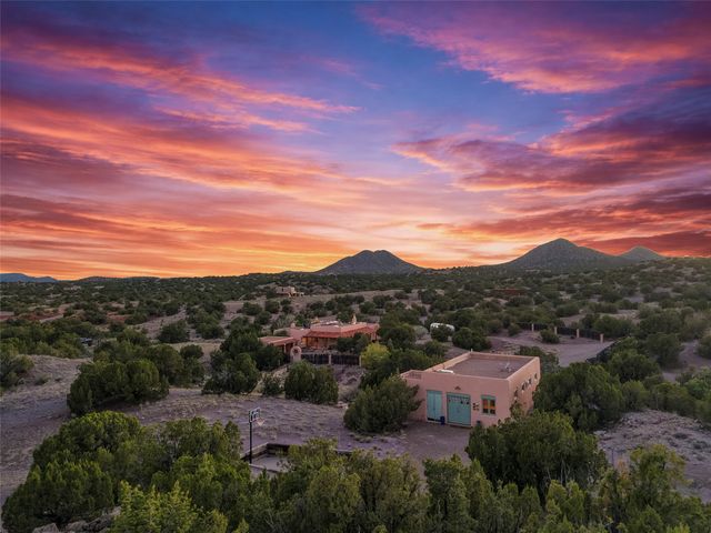 10 Miners Trail, Santa Fe, NM 87508