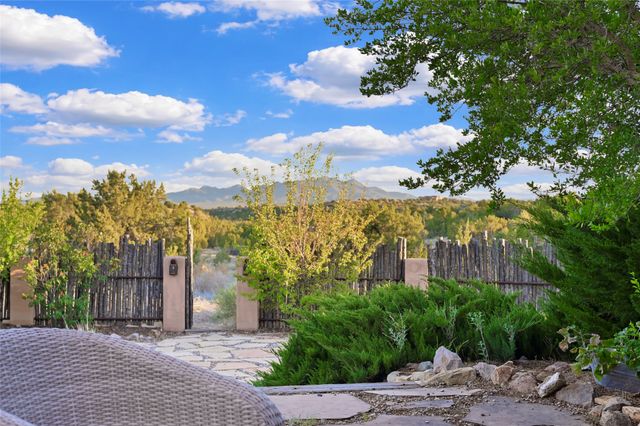 10 Miners Trail, Santa Fe, NM 87508
