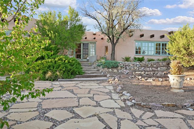 10 Miners Trail, Santa Fe, NM 87508