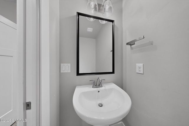 2973 E Springs Road, Las Cruces, NM 88011