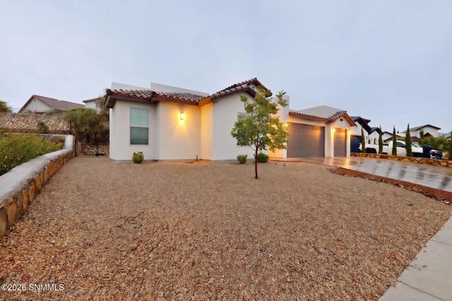 2973 E Springs Road, Las Cruces, NM 88011