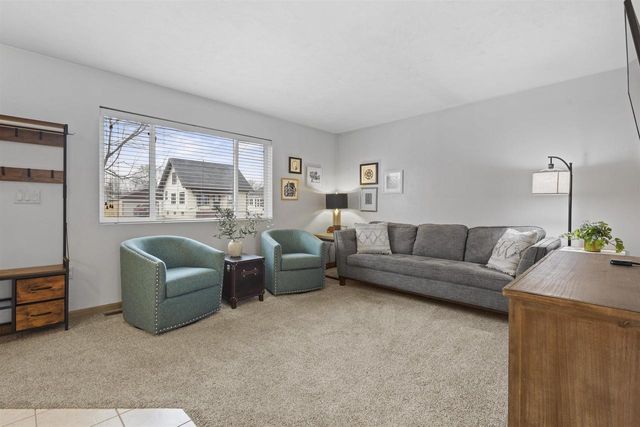 137 GRUENWALD AVENUE, Neenah, WI 54956