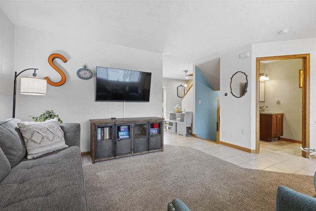 137 GRUENWALD AVENUE, Neenah, WI 54956