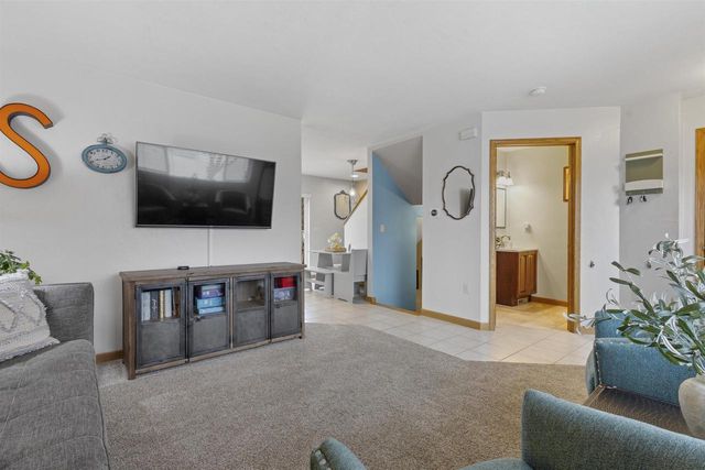 137 GRUENWALD AVENUE, Neenah, WI 54956