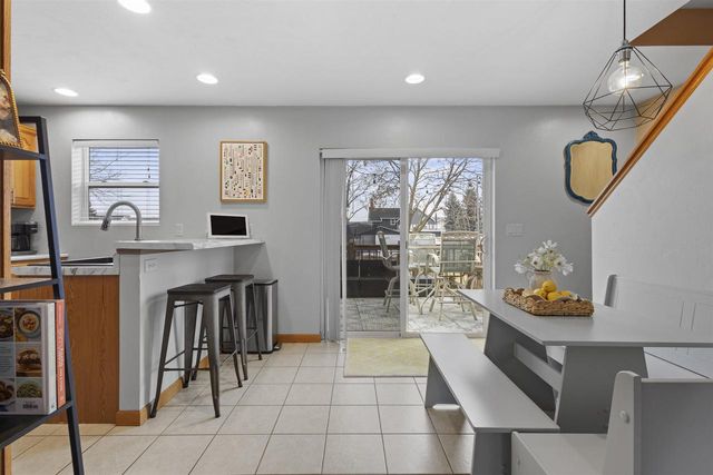 137 GRUENWALD AVENUE, Neenah, WI 54956