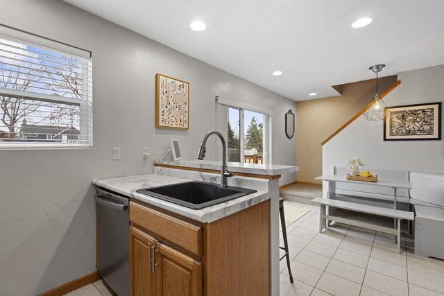 137 GRUENWALD AVENUE, Neenah, WI 54956