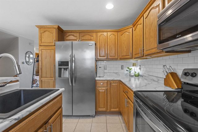 137 GRUENWALD AVENUE, Neenah, WI 54956