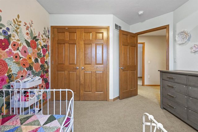 137 GRUENWALD AVENUE, Neenah, WI 54956