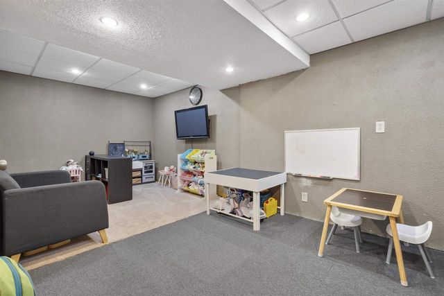 137 GRUENWALD AVENUE, Neenah, WI 54956