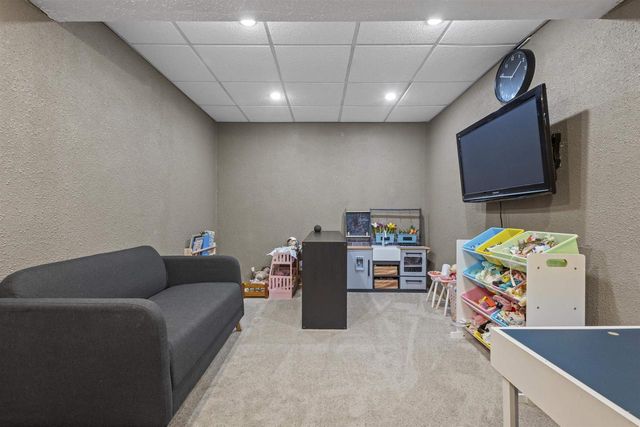 137 GRUENWALD AVENUE, Neenah, WI 54956