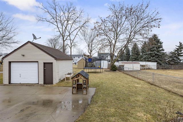 137 GRUENWALD AVENUE, Neenah, WI 54956