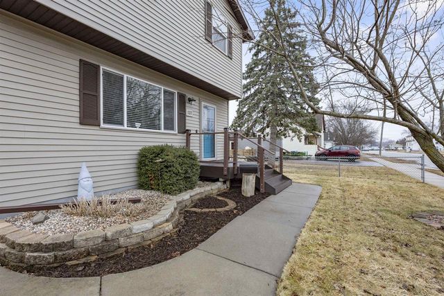 137 GRUENWALD AVENUE, Neenah, WI 54956