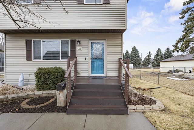 137 GRUENWALD AVENUE, Neenah, WI 54956