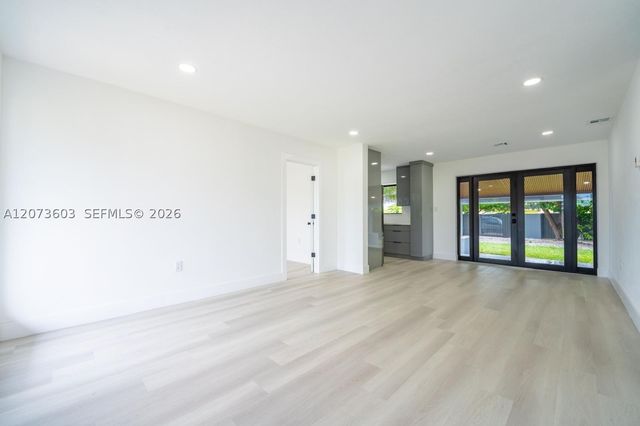 1301 NW 176th Ter, Miami Gardens, FL 33169