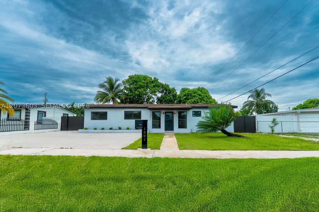 1301 NW 176th Ter, Miami Gardens, FL 33169