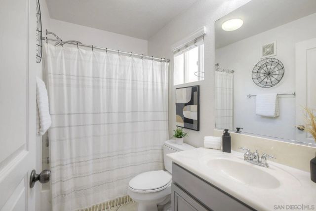 598 Almond Rd, San Marcos, CA 92078