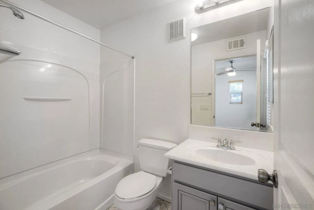 598 Almond Rd, San Marcos, CA 92078