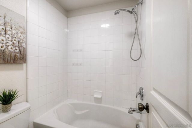 598 Almond Rd, San Marcos, CA 92078