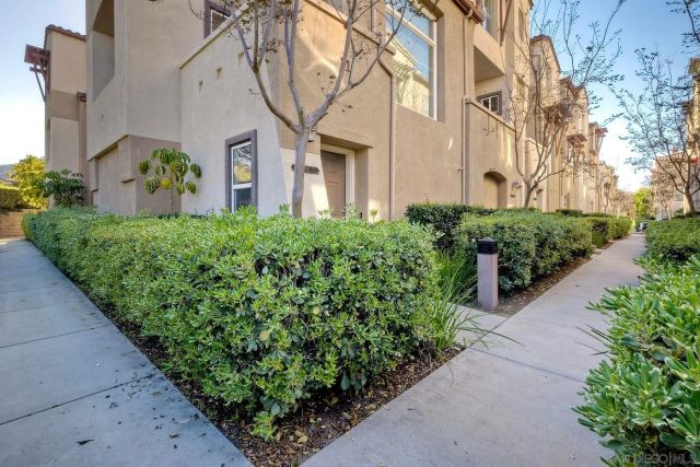 598 Almond Rd, San Marcos, CA 92078