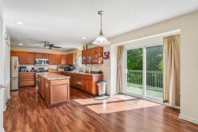 304 Maplewood LANE, Imperial, PA 15126
